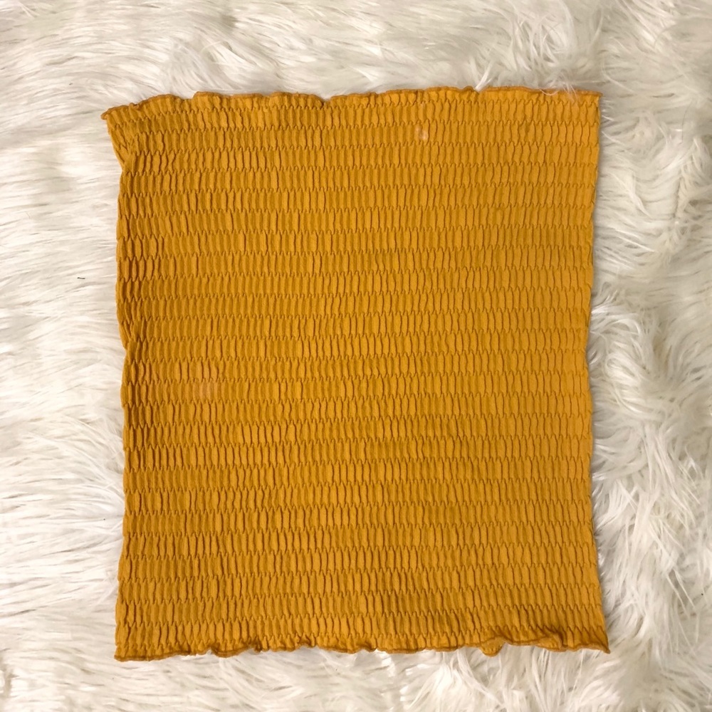 aura stretchy no sleeve shirt
